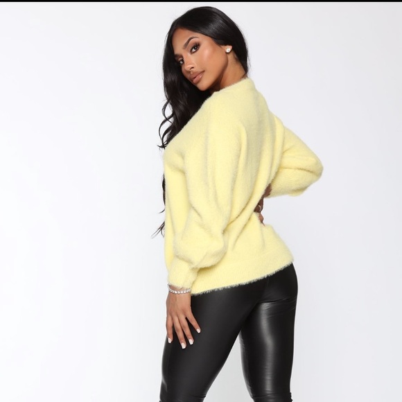 Fashion Nova Keep it fuzzy sweater - Picture 4 of 4